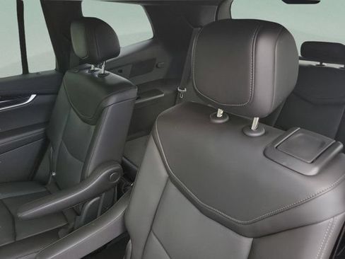 Used 2023 Cadillac XT6 Premium Luxury FWD image 9