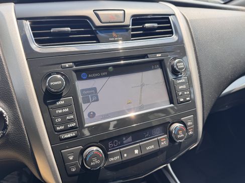 Used 2014 Nissan Altima 2.5 SL w/ Technology Package FWD image 26