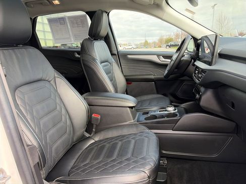 Used 2024 Ford Escape Platinum w/ Premium Technology Package image 14