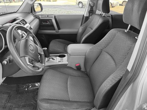 Used 2013 Toyota 4Runner SR5 w/ Convenience Pkg image 13