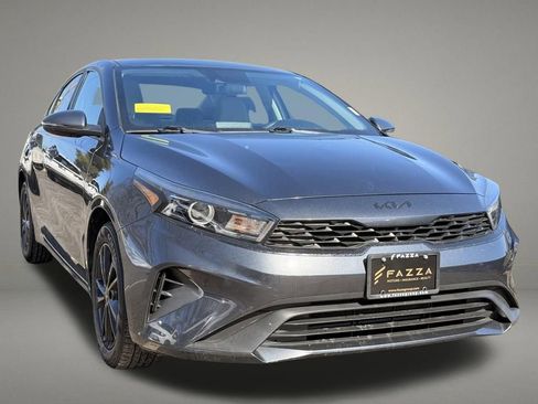 Used 2022 Kia Forte LXS w/ LXS Technology Package FWD image 8