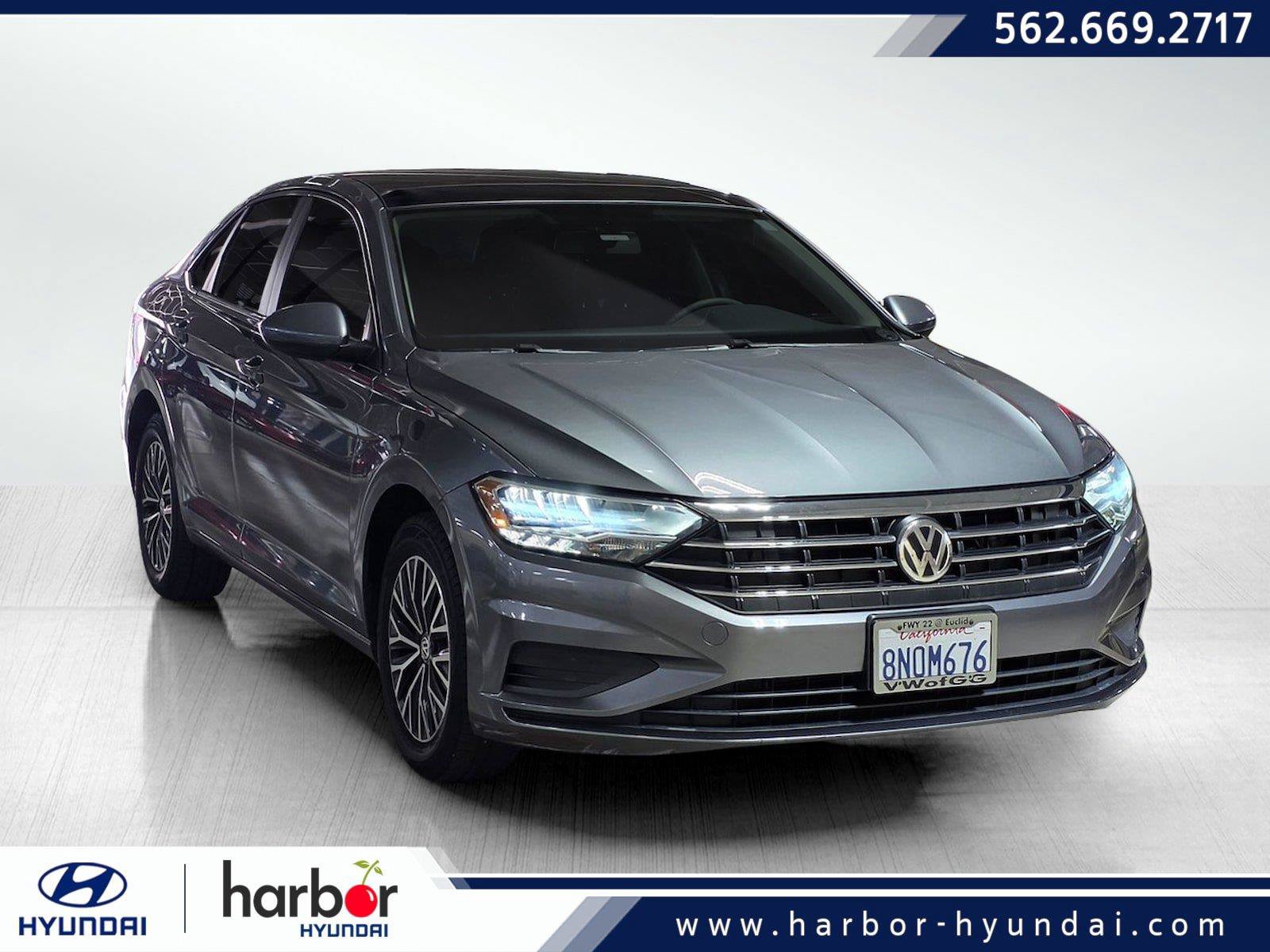 Used 2019 Volkswagen Jetta SE FWD image 1