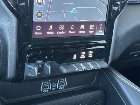 New 2026 RAM 1500 4x4 Crew Cab image 19
