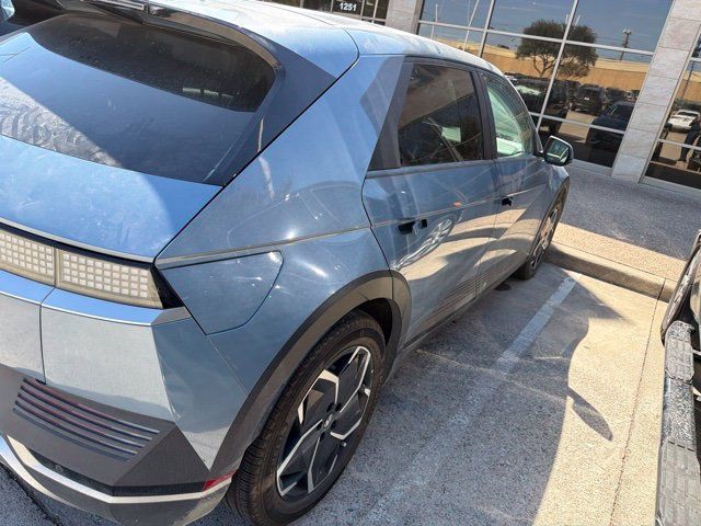 Used 2024 Hyundai Ioniq 5 SE RWD image 3