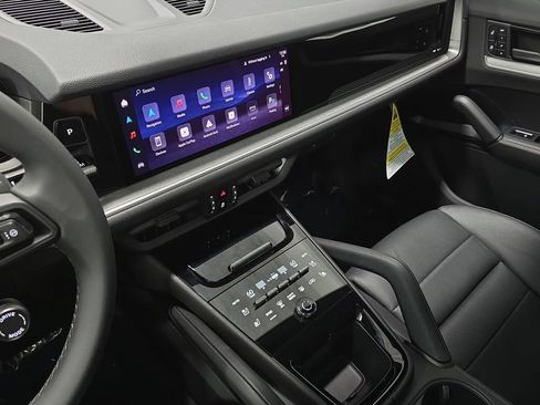 New 2026 Porsche Cayenne AWD/4WD image 15