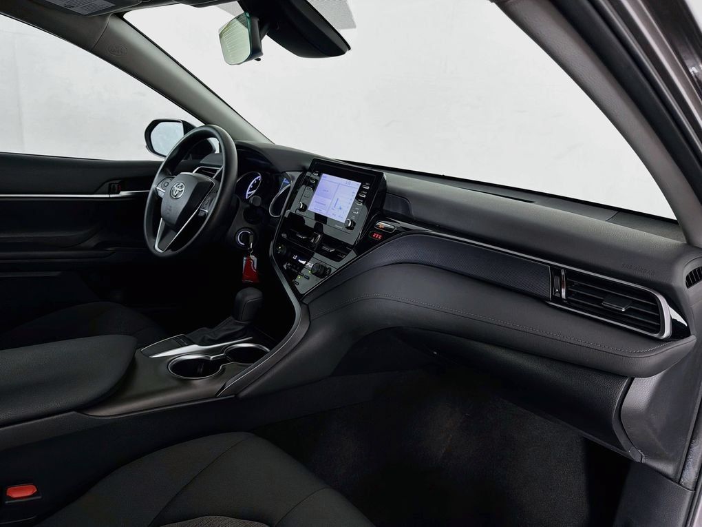 Used 2023 Toyota Camry LE FWD image 31
