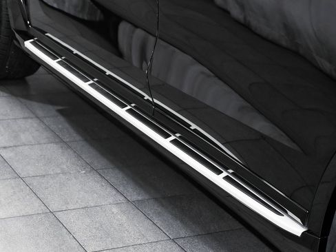 Used 2023 BMW X7 xDrive40i w/ M Sport Package image 91