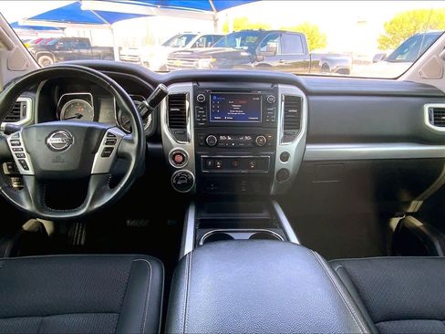 Used 2018 Nissan Titan PRO-4X w/ Pro-4x Utility Package image 16