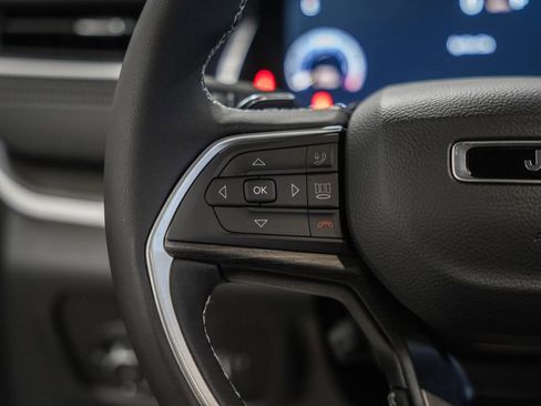 New 2025 Jeep Grand Cherokee L Limited w/ Luxury Tech Group II image 29