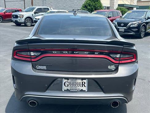 Used 2017 Dodge Charger R/T Scat Pack w/ Technology Group RWD image 4