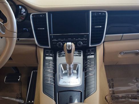 Used 2016 Porsche Panamera AWD/4WD image 48