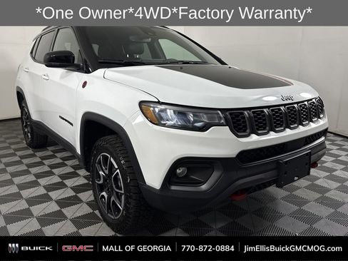 Used 2024 Jeep Compass Trailhawk image 1