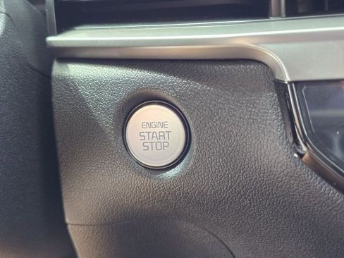 Used 2025 Kia Sorento S w/ Panoramic Sunroof Package image 23