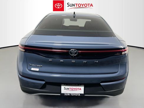 Used 2025 Toyota Crown XLE image 5