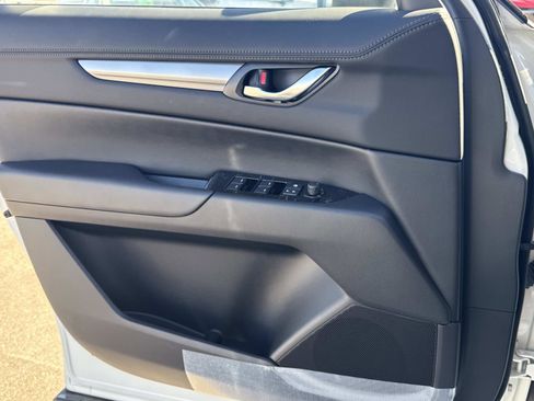 New 2025 MAZDA CX-5 AWD 2.5 S w/ Preferred Package image 19