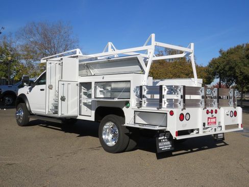 New 2023 RAM 4500 Tradesman w/ Chrome Appearance Group image 9