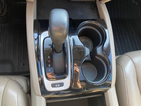 Used 2017 Honda Ridgeline RTL-E image 18