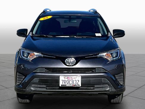 Used 2016 Toyota RAV4 LE FWD image 3