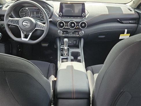 New 2025 Nissan Sentra SR w/ Trunk Package image 6