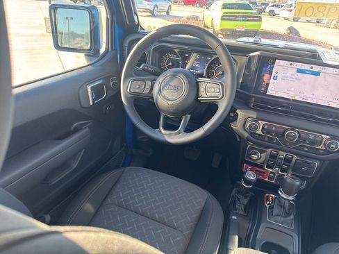 New 2026 Jeep Gladiator Mojave image 16