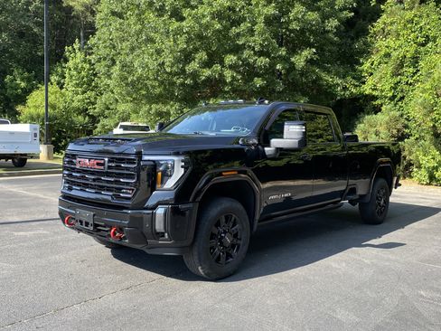 Used 2024 GMC Sierra 3500 AT4 w/ AT4 Premium Plus Package AWD/4WD image 5