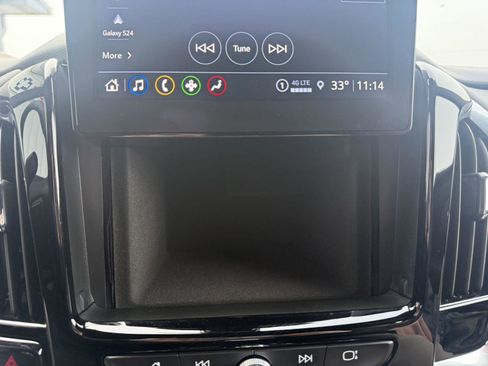Used 2023 Chevrolet Traverse LT image 19