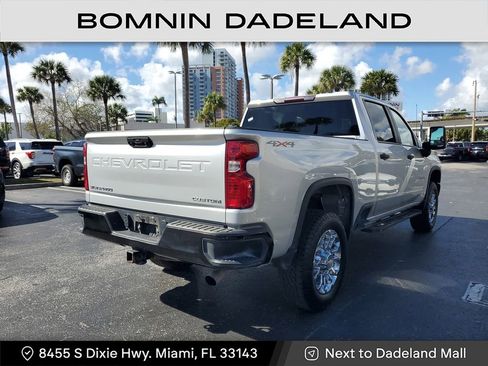 Used 2023 Chevrolet Silverado 2500 Custom w/ Custom Value Package image 7