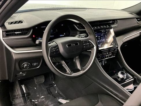 Used 2024 Jeep Grand Cherokee L Laredo AWD/4WD image 15