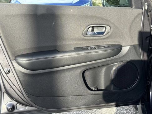 Used 2020 Honda HR-V LX image 21