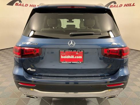 Used 2023 Mercedes-Benz GLB 250 4MATIC image 5