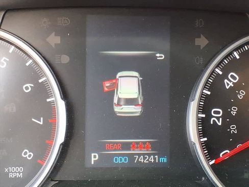 Used 2022 Toyota RAV4 LE image 33