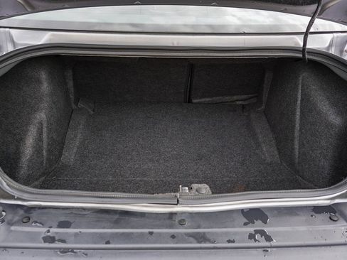 Used 2016 Dodge Challenger SXT image 23