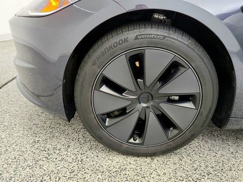 Used 2025 Tesla Model 3 Long Range RWD image 9