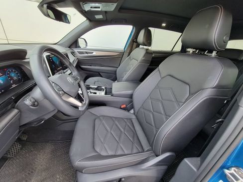 Used 2024 Volkswagen Atlas Cross Sport SE AWD/4WD image 15