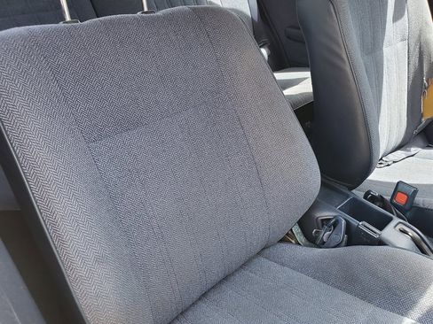 Used 1990 Toyota Corolla Deluxe image 39