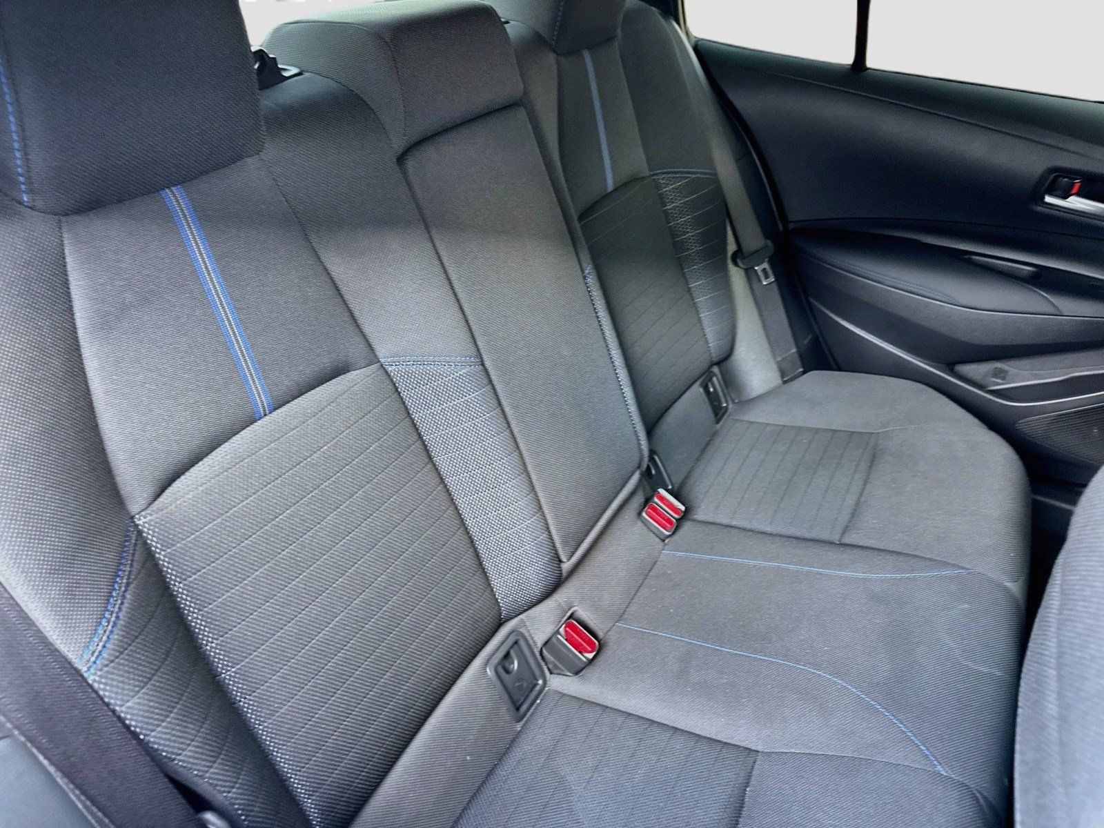 Used 2022 Toyota Corolla SE FWD image 16