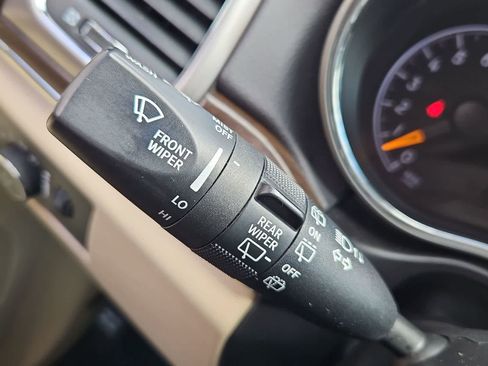 Used 2018 Jeep Grand Cherokee Limited AWD/4WD image 26
