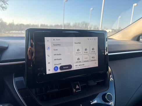 Used 2023 Toyota Corolla LE image 23