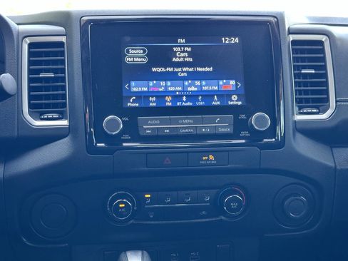 Used 2022 Nissan Frontier SV image 16