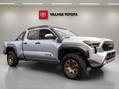 Certified 2025 Toyota Tacoma 4x4 Double Cab Hybrid image 7