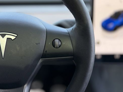 Used 2022 Tesla Model Y Performance image 44