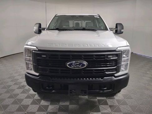 Used 2024 Ford F250 XL AWD/4WD image 4