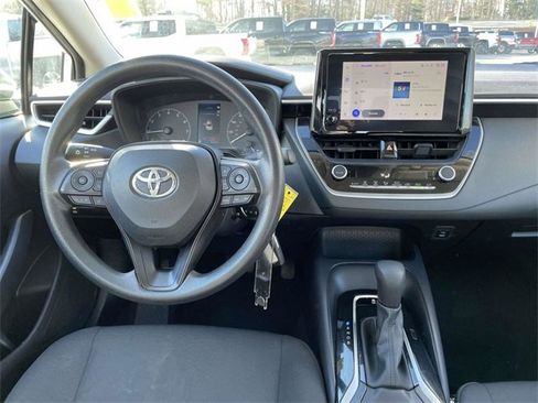 Used 2023 Toyota Corolla LE image 14