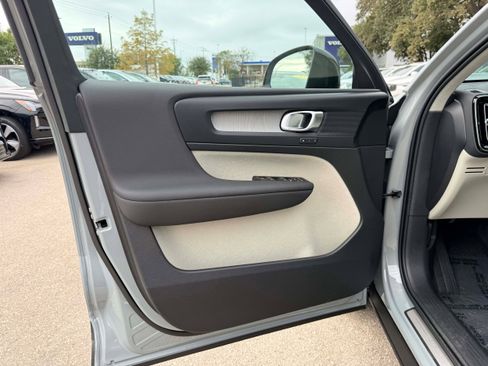 New 2026 Volvo XC40 B5 Plus w/ Protection Package Premier image 10