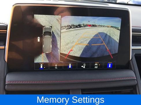 Used 2024 Chevrolet Suburban RST w/ Luxury Package image 12