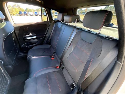 Certified 2025 Mercedes-Benz GLA 250 4MATIC image 8