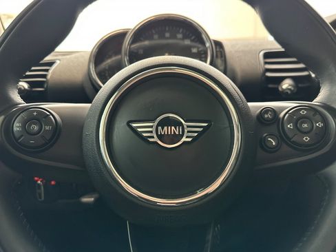 Used 2019 MINI Cooper Clubman Cooper image 20