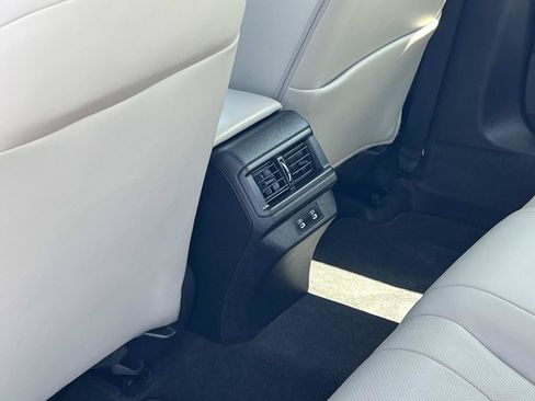 Used 2023 Honda Accord EX-L image 22