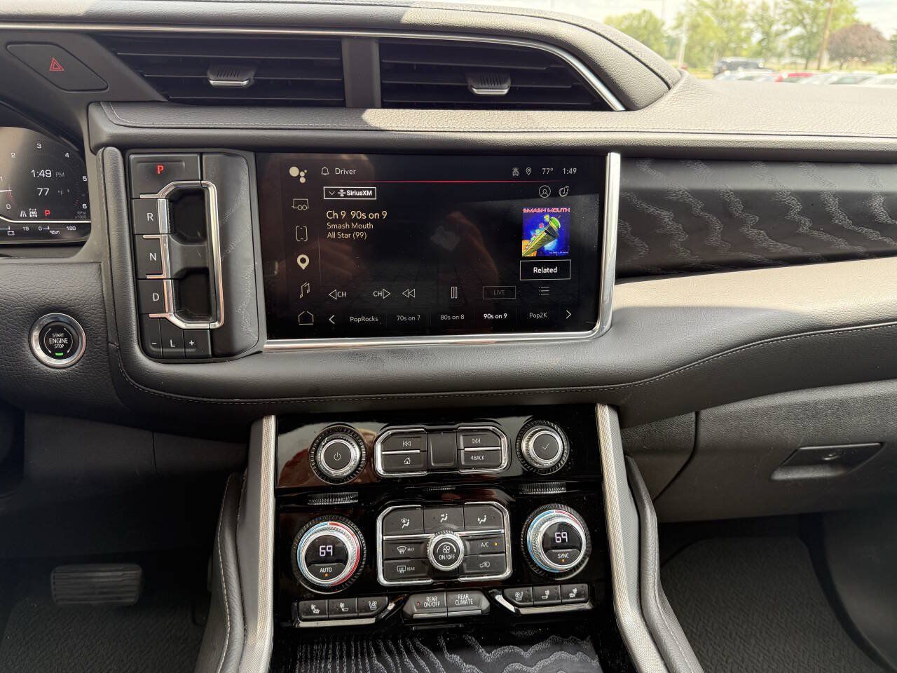 Used 2023 GMC Yukon Denali AWD/4WD image 9