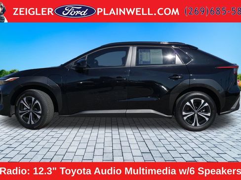Used 2024 Toyota bZ4X FWD image 2